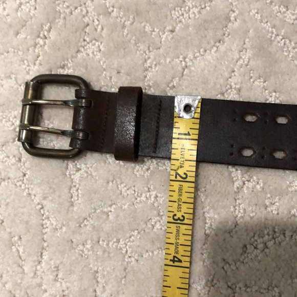 Vtg M dbl tongue belt. Naturally distressed, full of character and worn w/love. - Picture 4 of 6